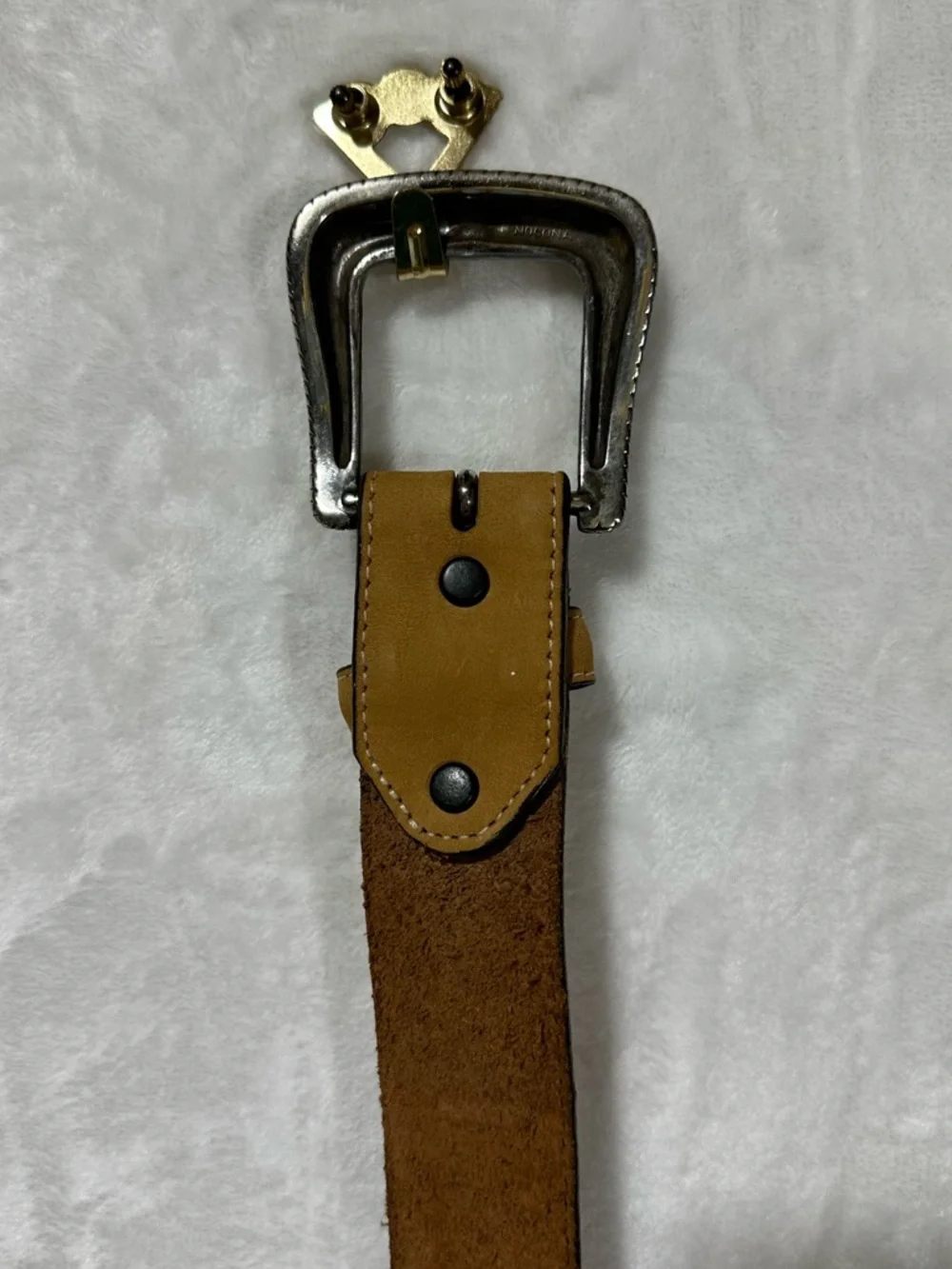 Cody James Two toned Leather Belt with Silver Buckle like new condition size 44
